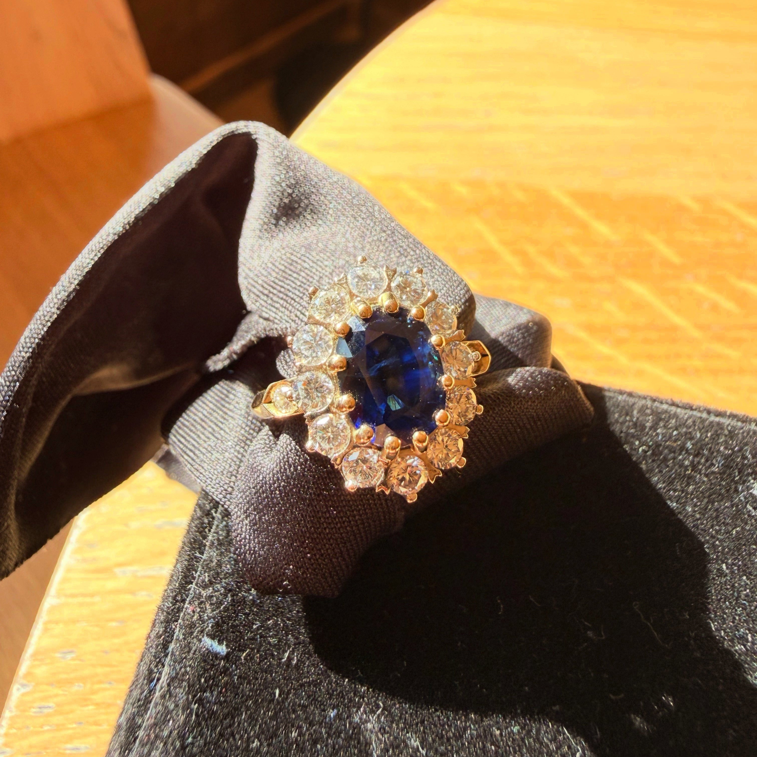 Bague Pompadour – Saphir de Ceylan & Diamants